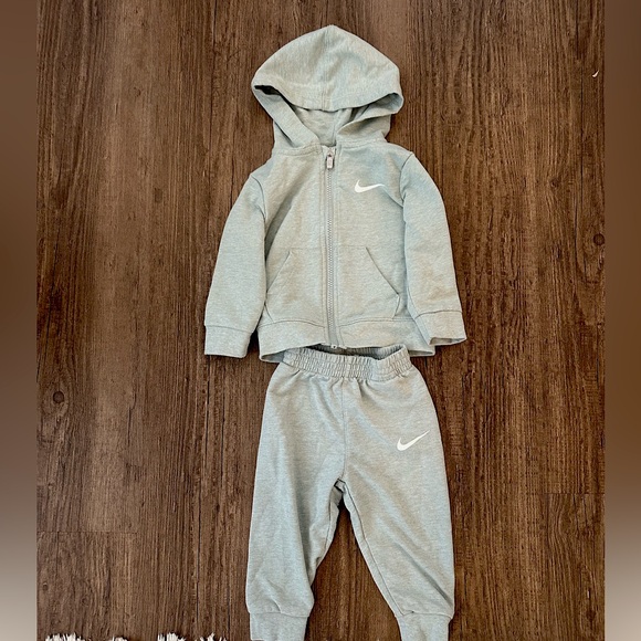 Nike Other - Kids Gray Nike Tracksuit Hoodie & Sweats set 12M, like new